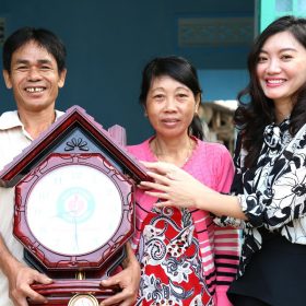 Trao tặng 2 ngôi nhà tình thương tại Tân Uyên và Thuận An